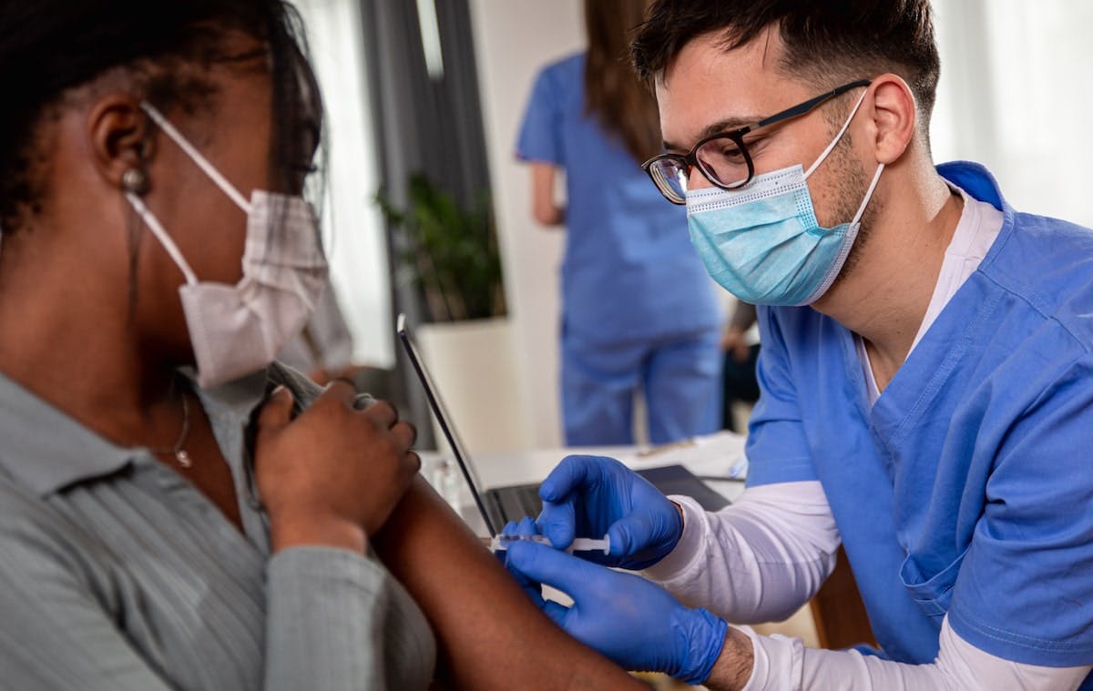 66fdc8e2a5dba05d954637c6 Covid20employee20vaccinemin