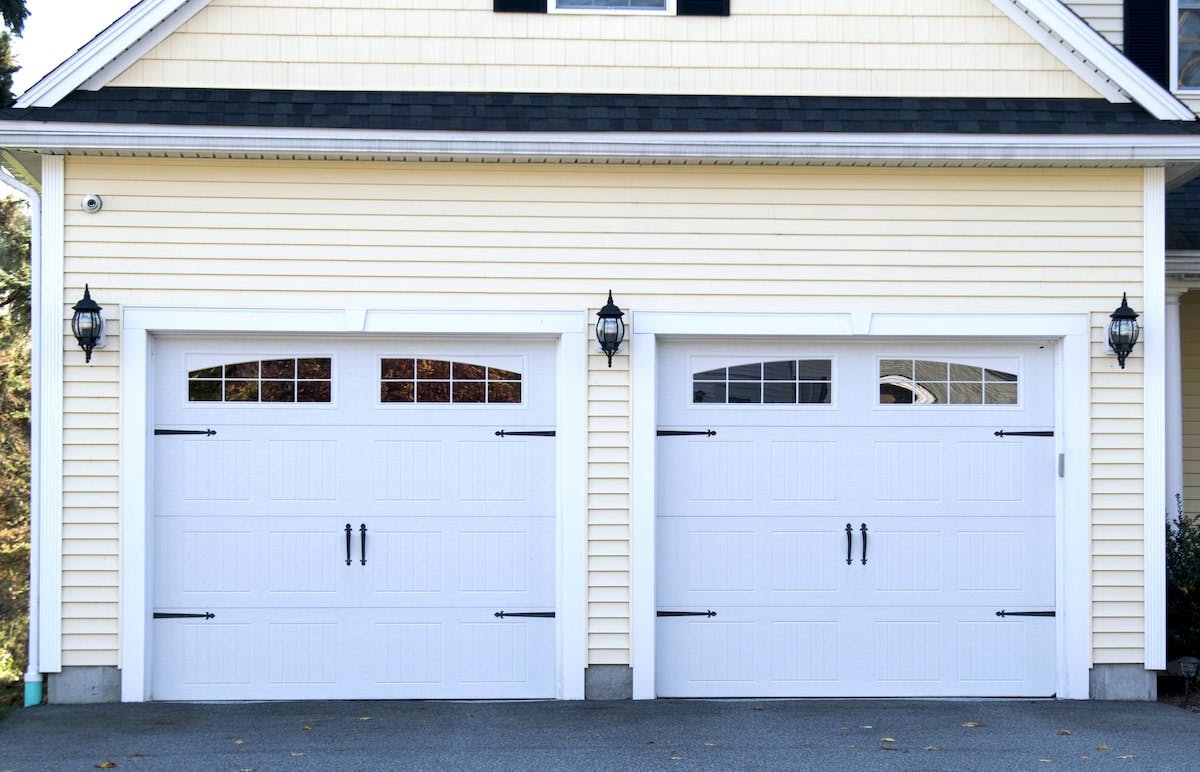 66fdc8e2e63fdcf03c459989 Garage20doorsmin