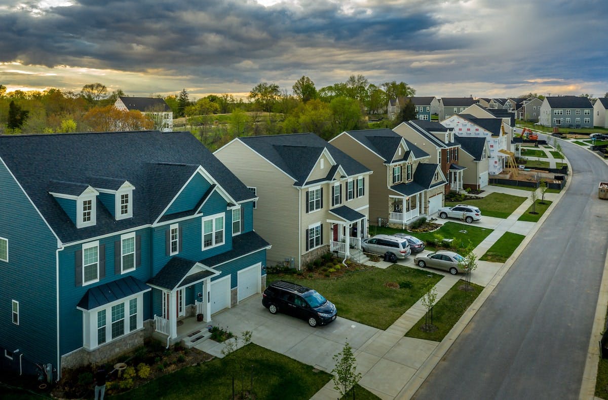 66fdc8e636c97eda8b8b73b1 Single20family20homesmin