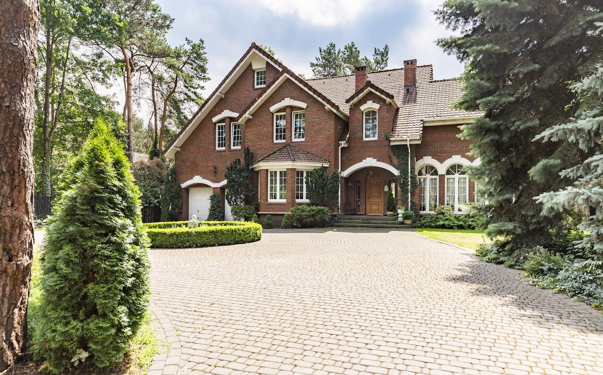 66fdc8e836c97e685a8b73b7 Highend20housing20marketmin