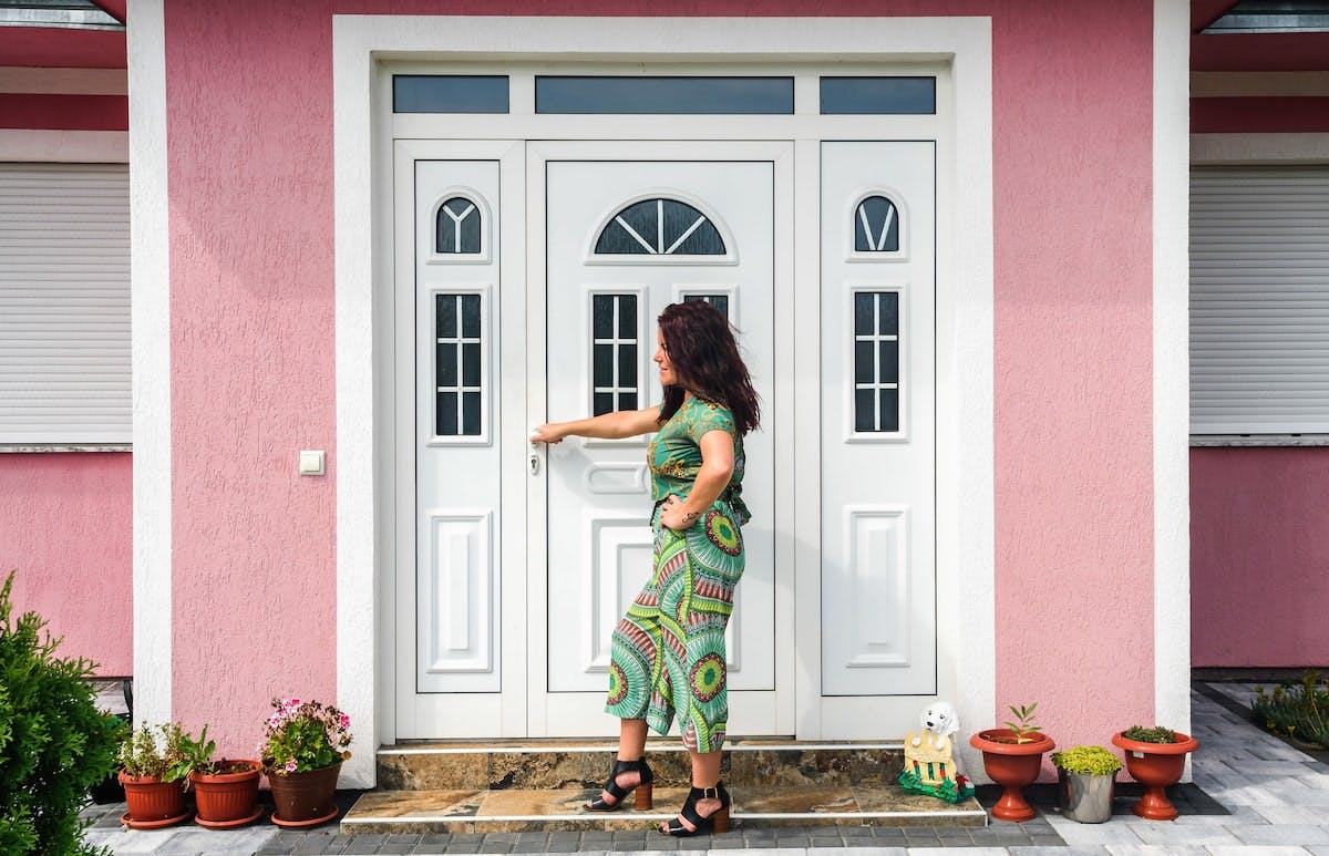 66fdc915e1fd4a3f9ee2038c Female20homeownermin201