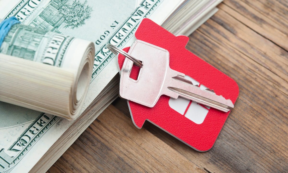 66fdc93c3cabd905aba6ae4f House20keys20and20moneymin