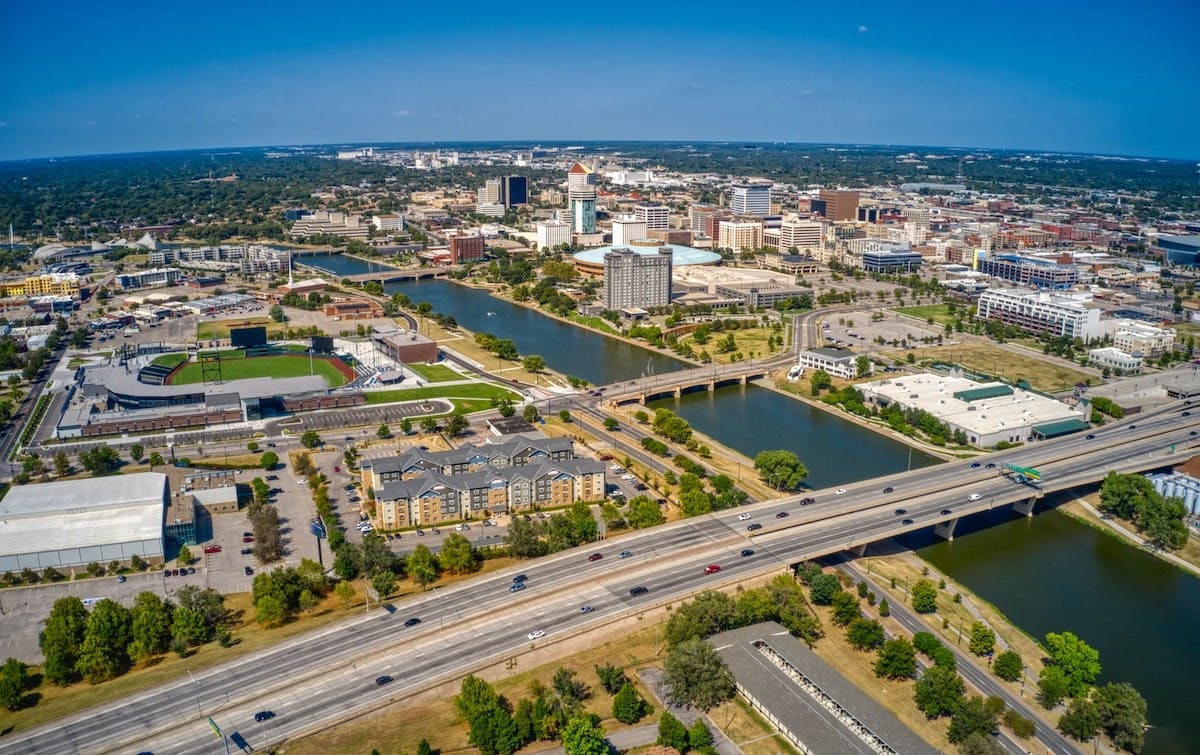 66fdc9d401d3bf1624af8de8 Wichitamin201