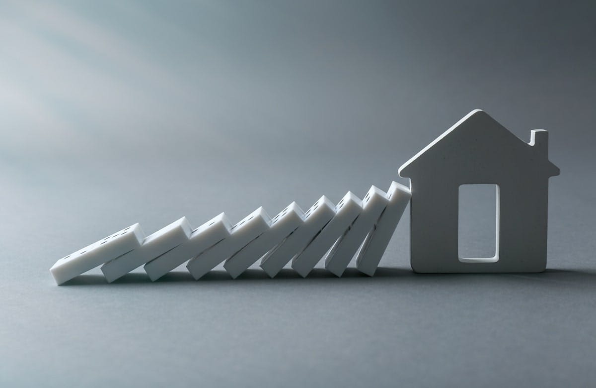 66fdc9efe1fd4ae834e20505 Housing20dominoesmin201