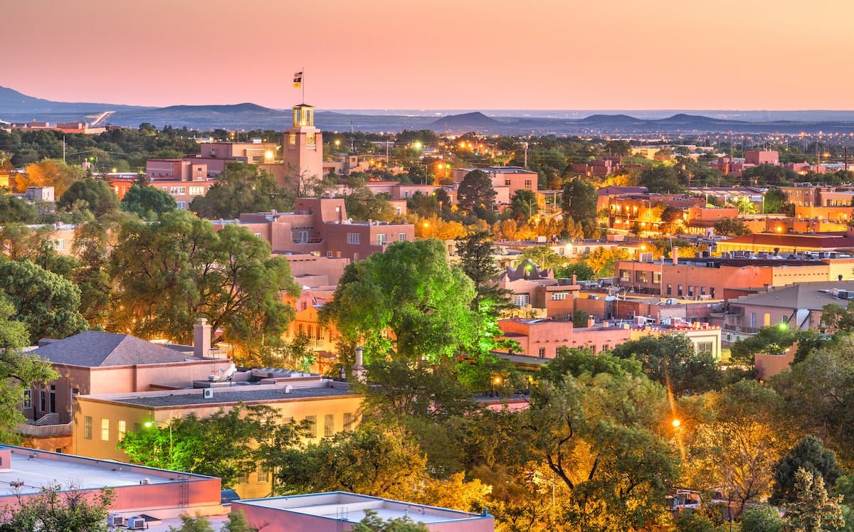 66fdca3d01d3bf0638af8e9d Santa20femin