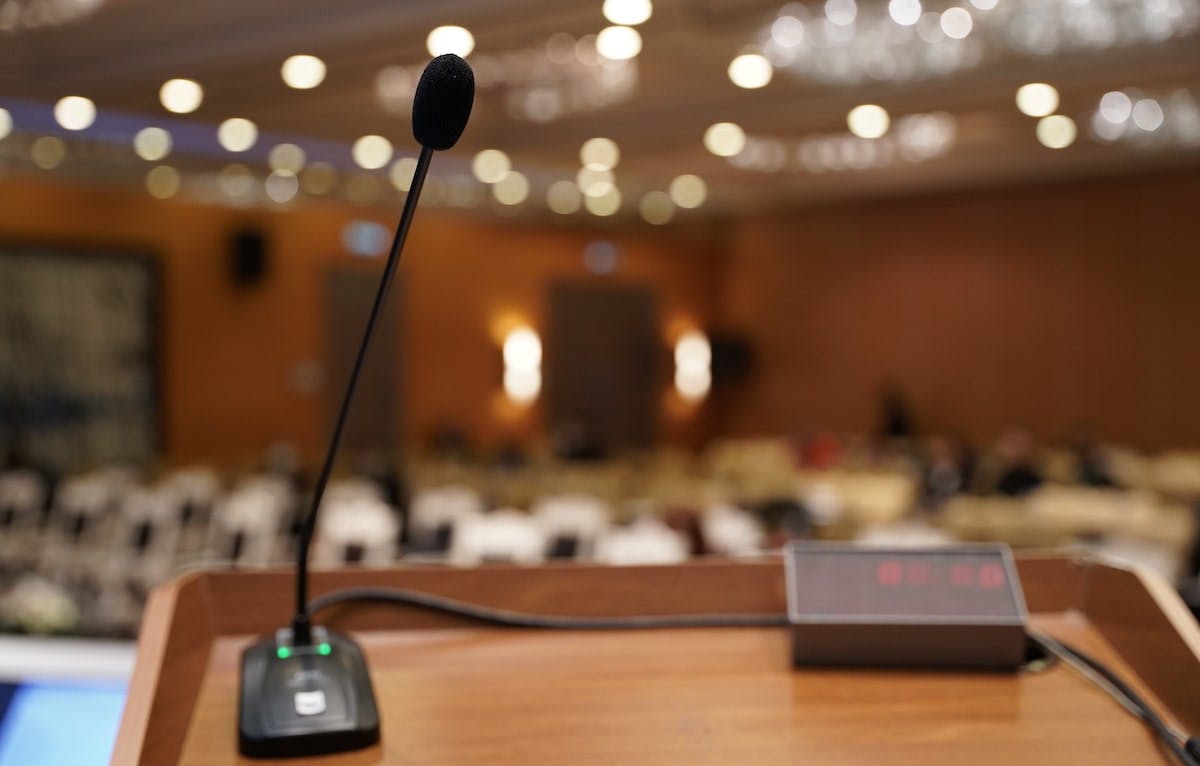 66fdca4be63fdca22d459bf3 Speaker20podiummin