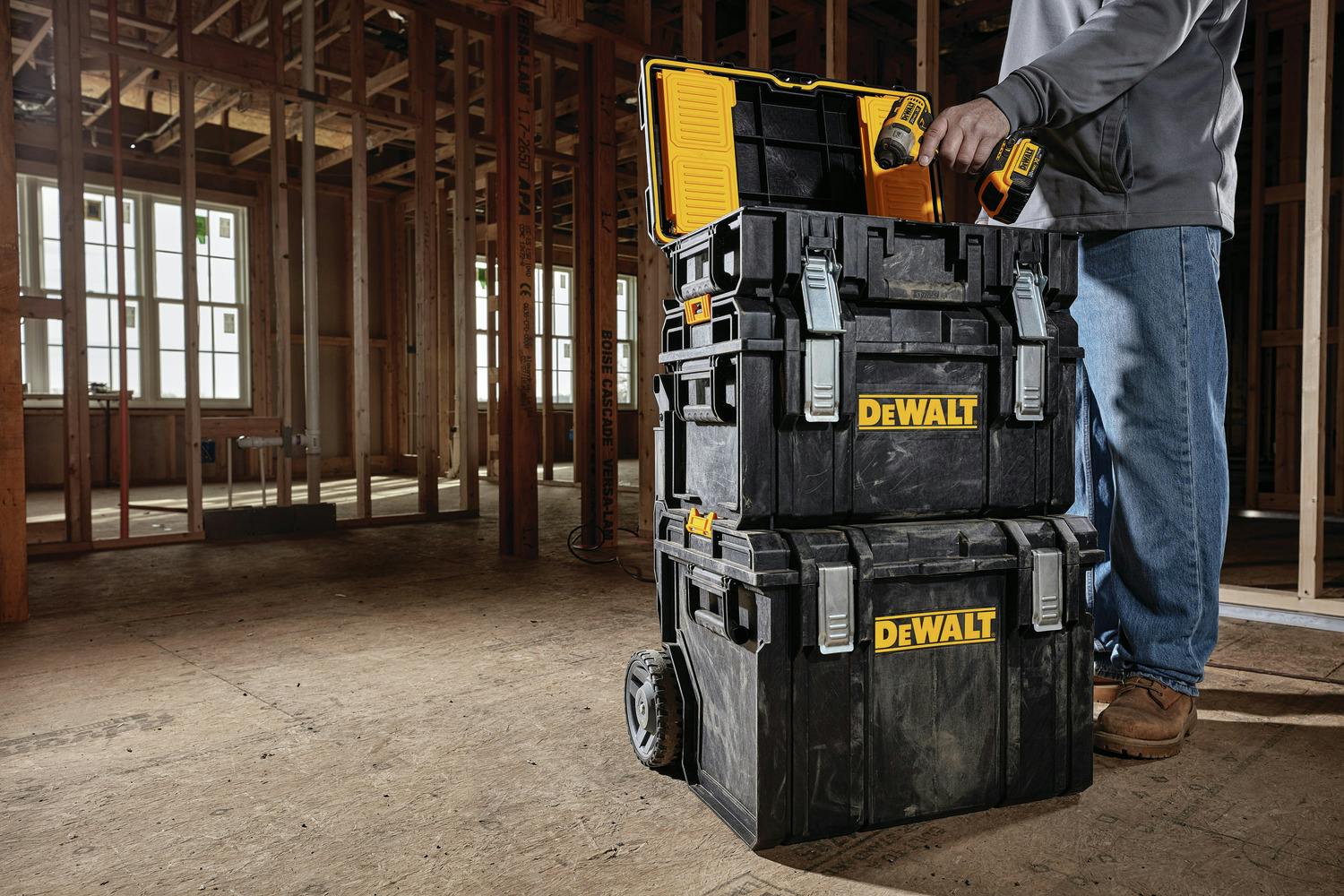 66fdcd8401d3bf67daaf9707 Dewaltdwst08250a4