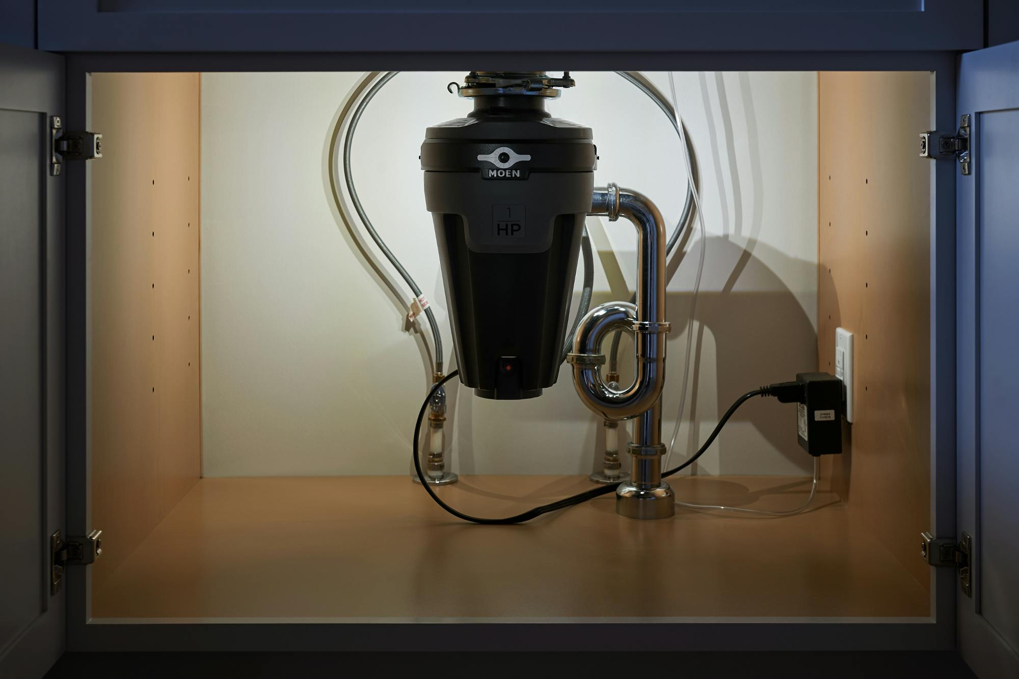 66fdced636c97e1b158b80a2 Moenex100cnewlightedgarbagedisposal