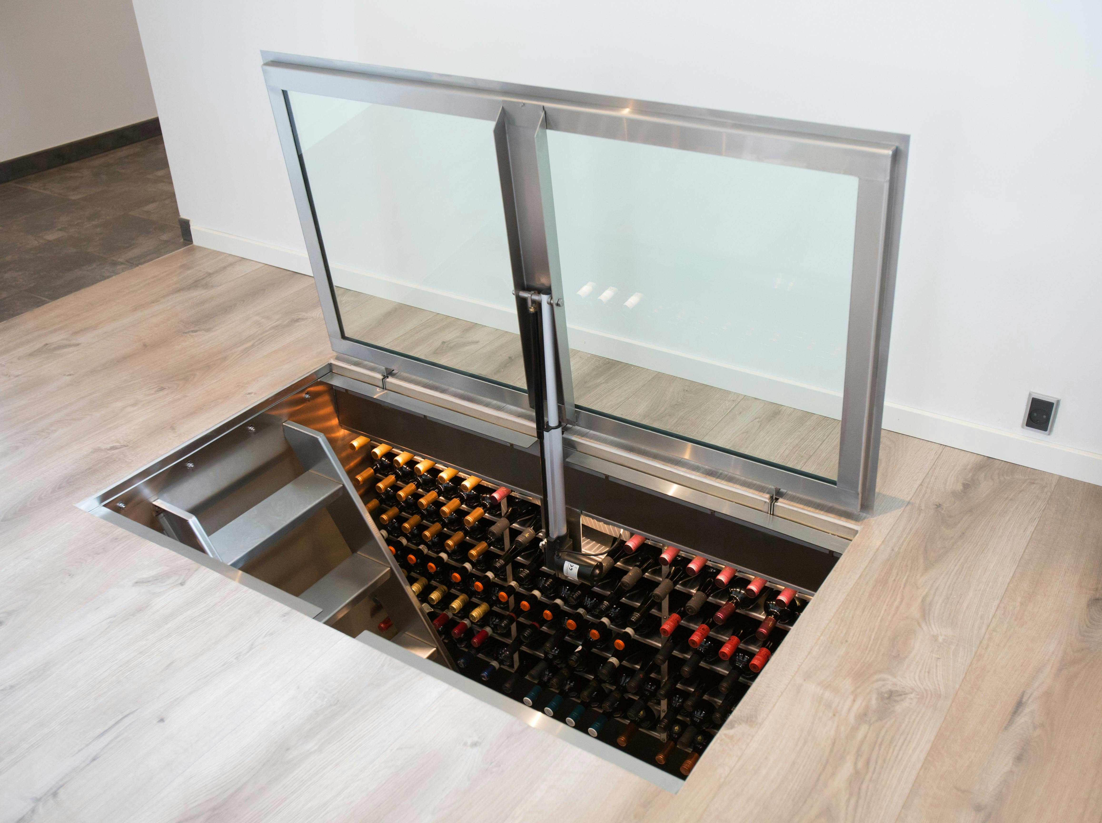 66fdcedaa897b56b6bb21da5 Vincave450dooropen