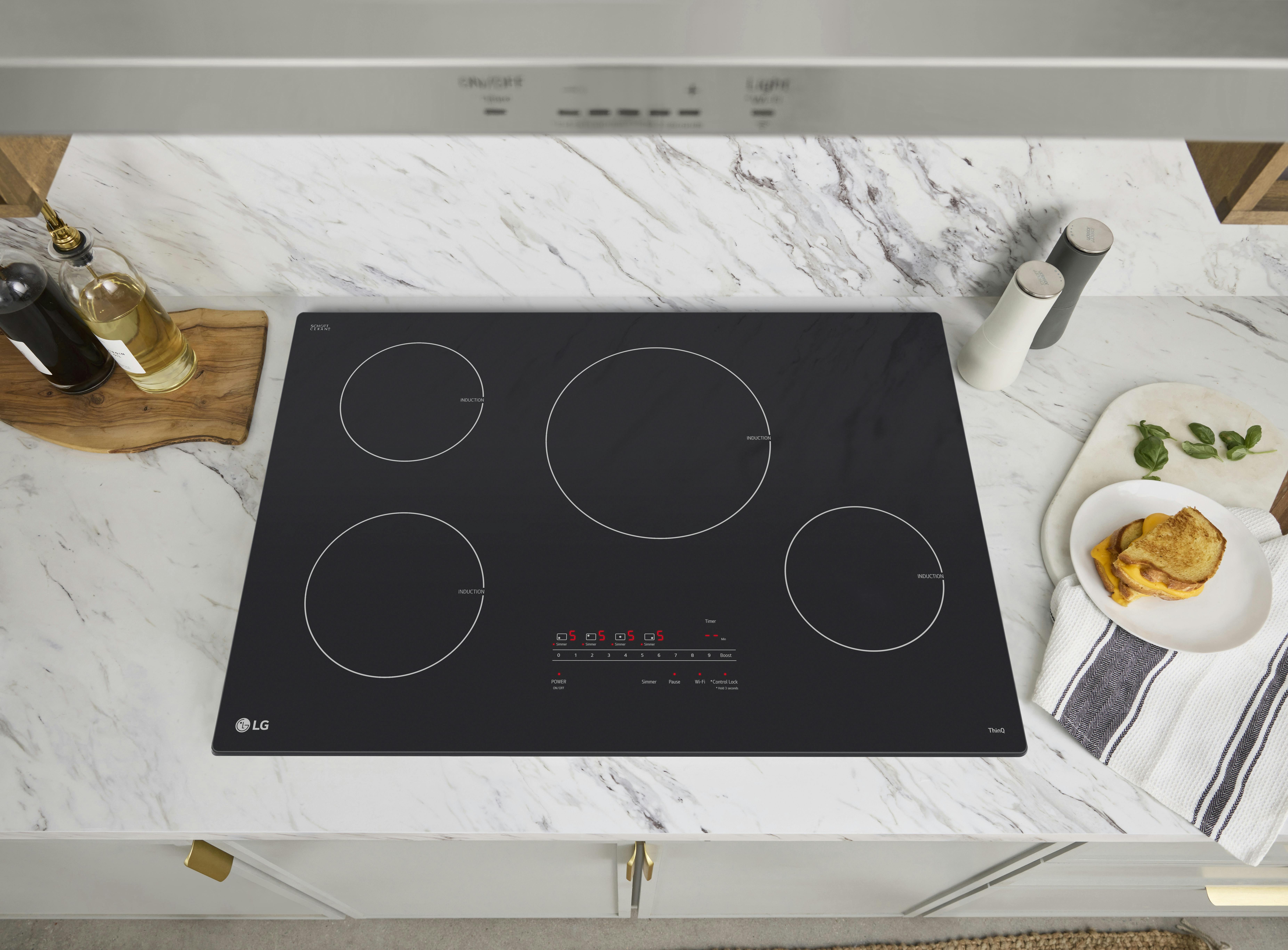 66fdd0353cabd9c548a6bbc2 Cbih3013be20induction20cooktop20lifestyle201