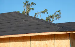 Proper installation of roof underlayment on roof hip and ridge Proper installation of roof underlayment on roof hip and ridge