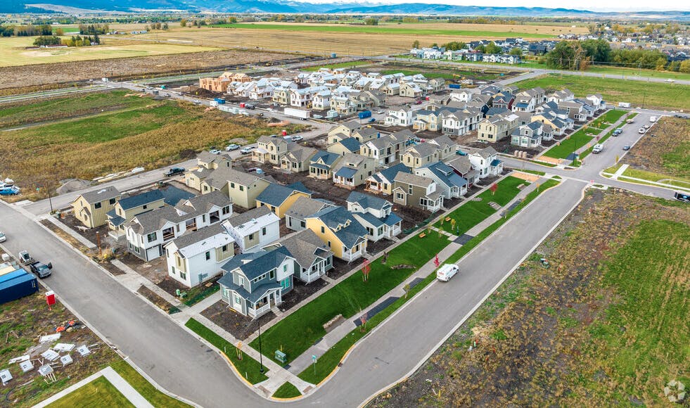 69868b3f2d180ae0426598b4 Blackwood Grovesdrone