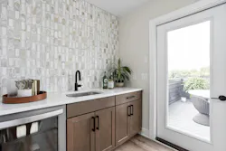 WEB-Flora on Spring Mill wet bar WEB-Flora on Spring Mill wet bar