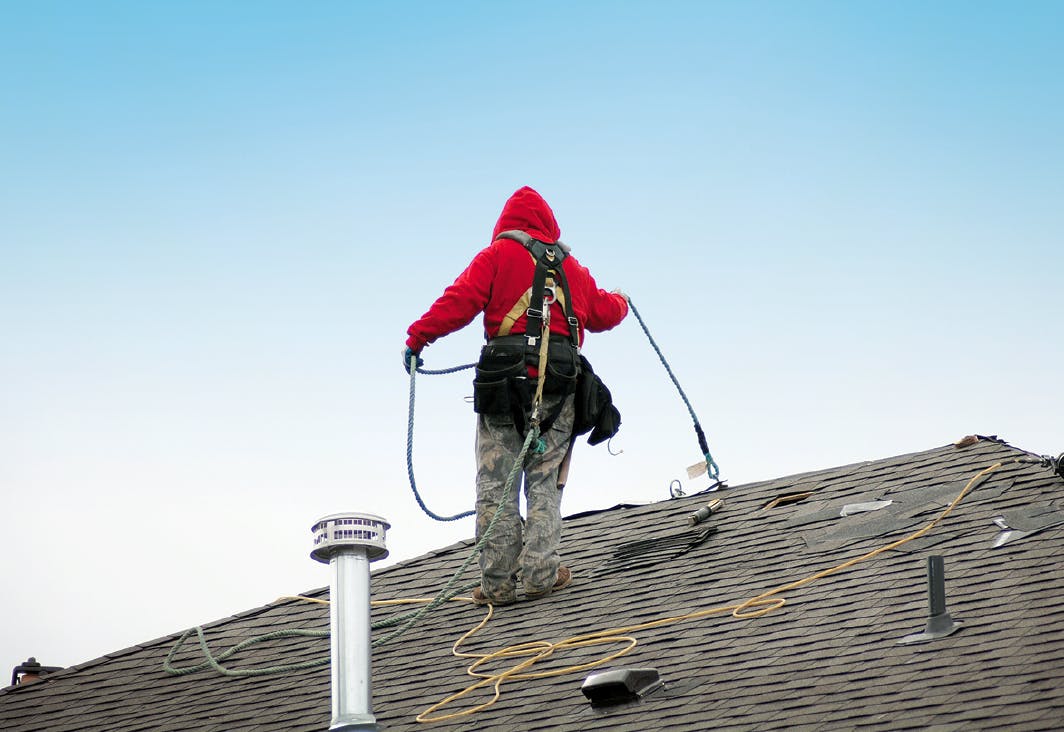 670c38610a638b2fbd870b1f Shingling20over20an20old20roof201