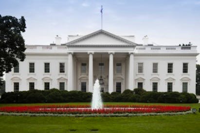 670c3902c7e833261cf5f67d White20house 0