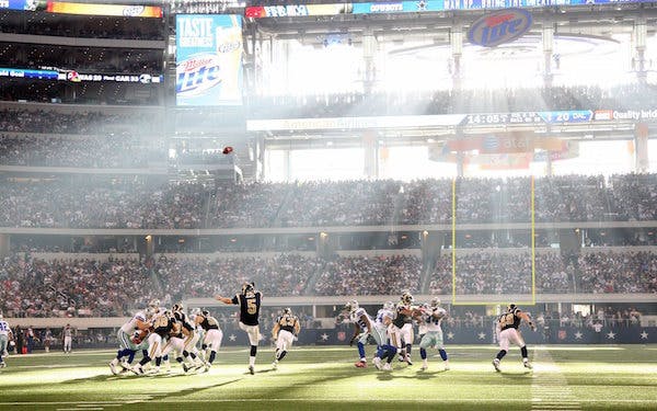 Great game of business, American football game