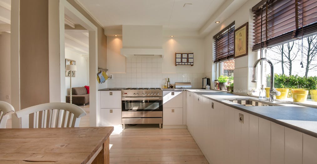 kitchen_lighting_abundant natural light from window_photo Pexels