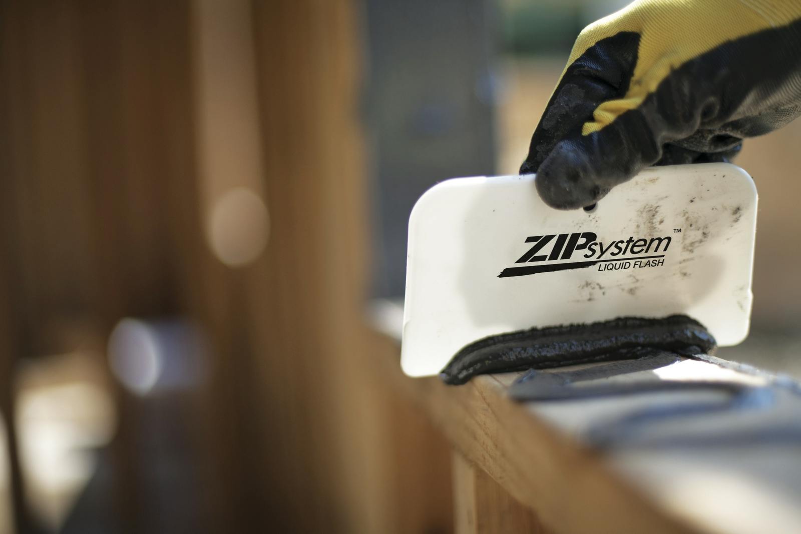 liquid zip system flashing ensures air- and waterproofing