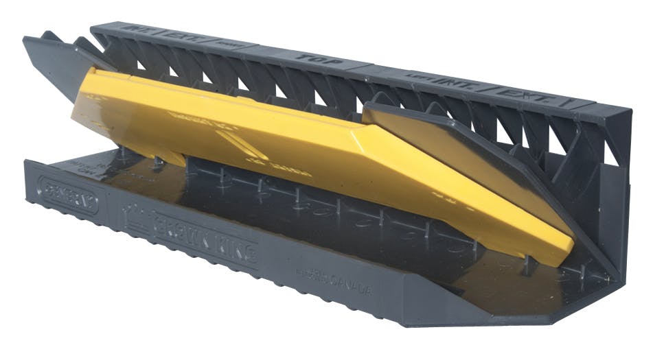 670c615668e9c104022e6a52 Crown King 880