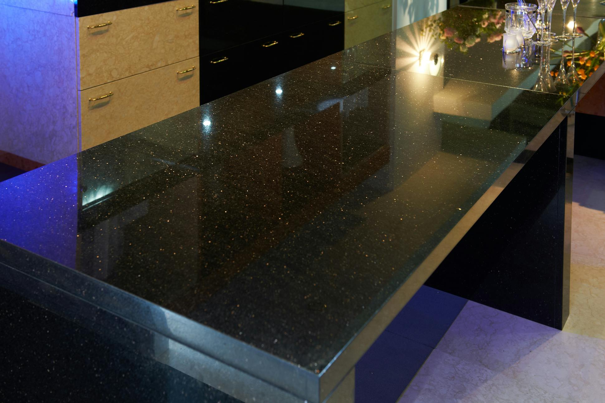 670c61756f422aed82512cdf Kanastone201