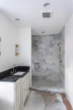 Mrm%20low%20res Bath2 Pr1215 Mrm%20low%20res Bath2 Pr1215