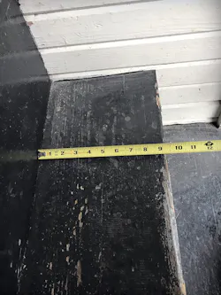 Staircase without stair railing Staircase without stair railing