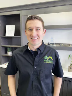 Schultz Tom Schultz Tom