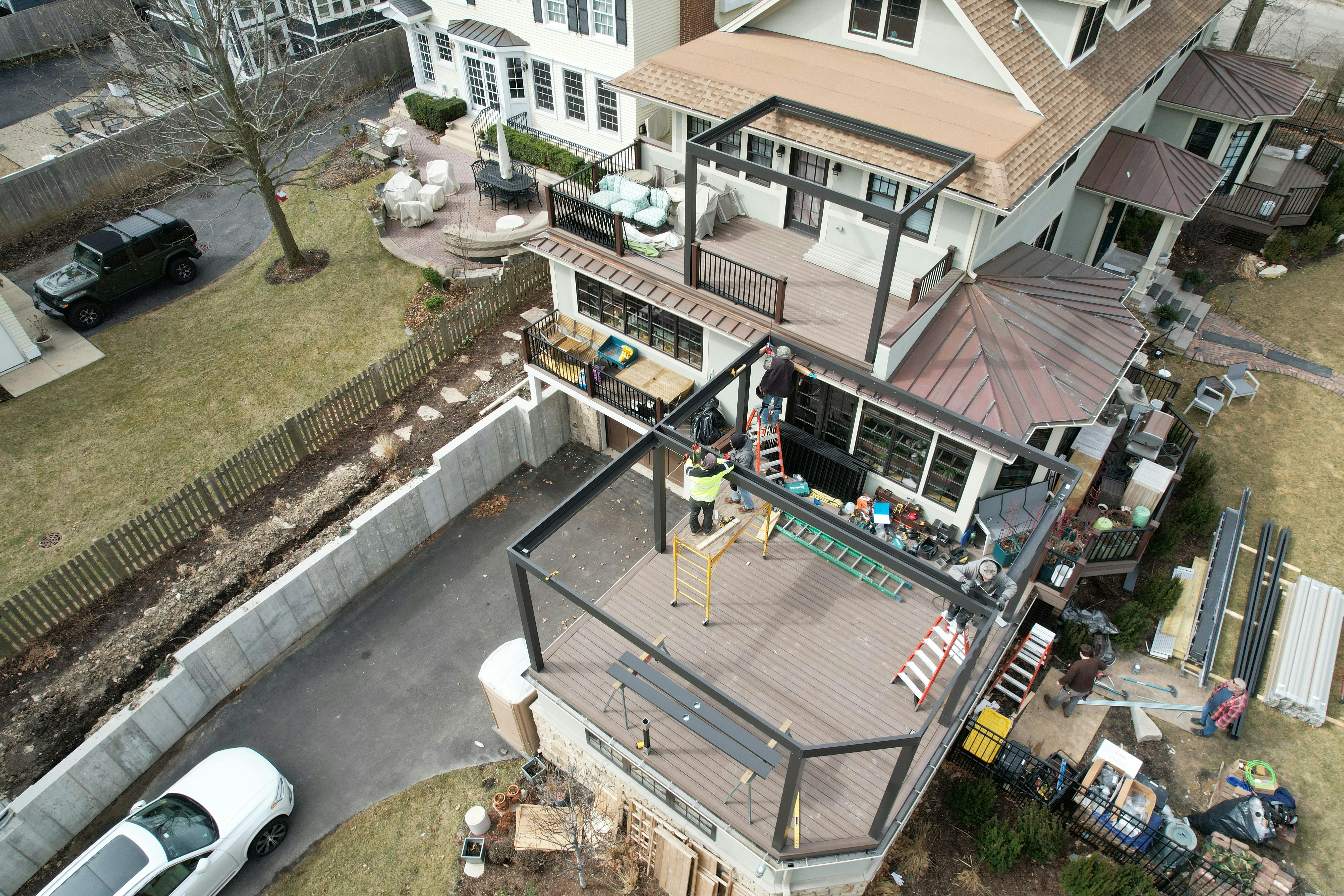 Kevin Erdmann, president of Erdmann Construction in Arlington Heights, Ill., says that 95% of the feedback he receives from homeowners about his employees is positive. At the start of each project, homeowners are given pictures and the names of everyone who&rsquo;s working on their home. When the project is completed, each crew member who earns a positive review receives a $50 bonus.