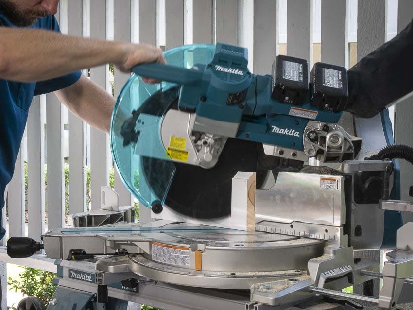 66fd81e8341b120b2aeae16e Makitacordless12inchmitersaw