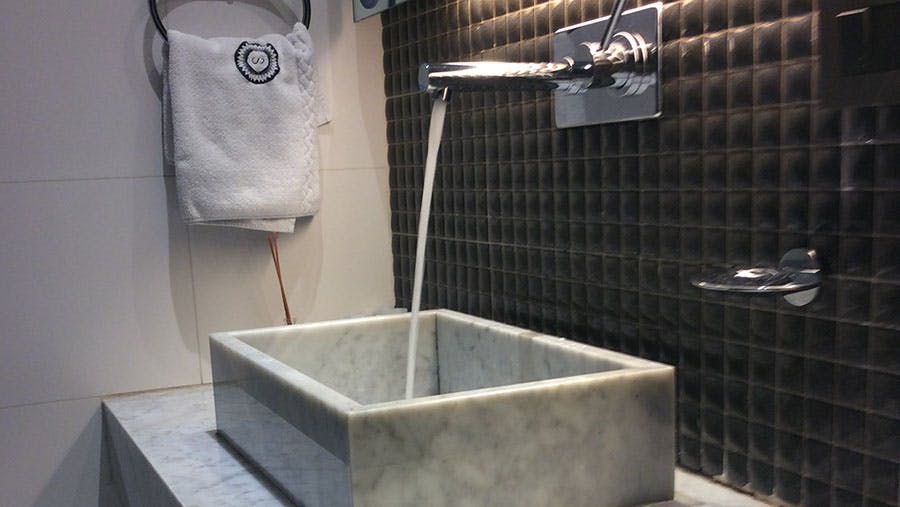 66fd8219e63fdc2afd45533e Southamericansinkmarble