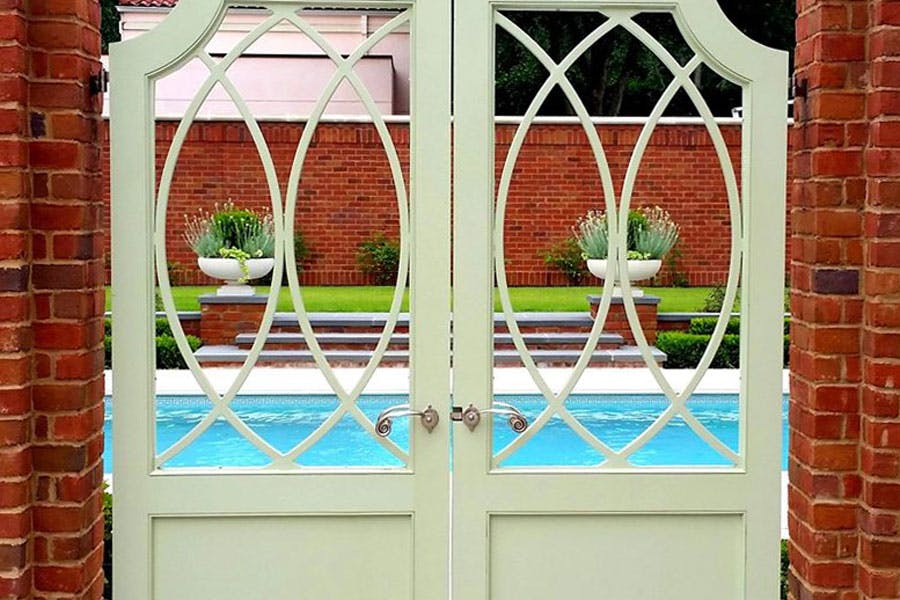 66fd822ee76dba2983949596 Poolgatecrop