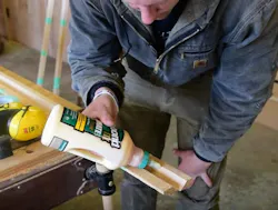 Gluing%20the%20heel%20of%20a%20taped%20miter%20joint Gluing%20the%20heel%20of%20a%20taped%20miter%20joint