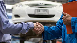 1671739691755 Shakinghandsmechanicshop1200x675 1671739691755 Shakinghandsmechanicshop1200x675