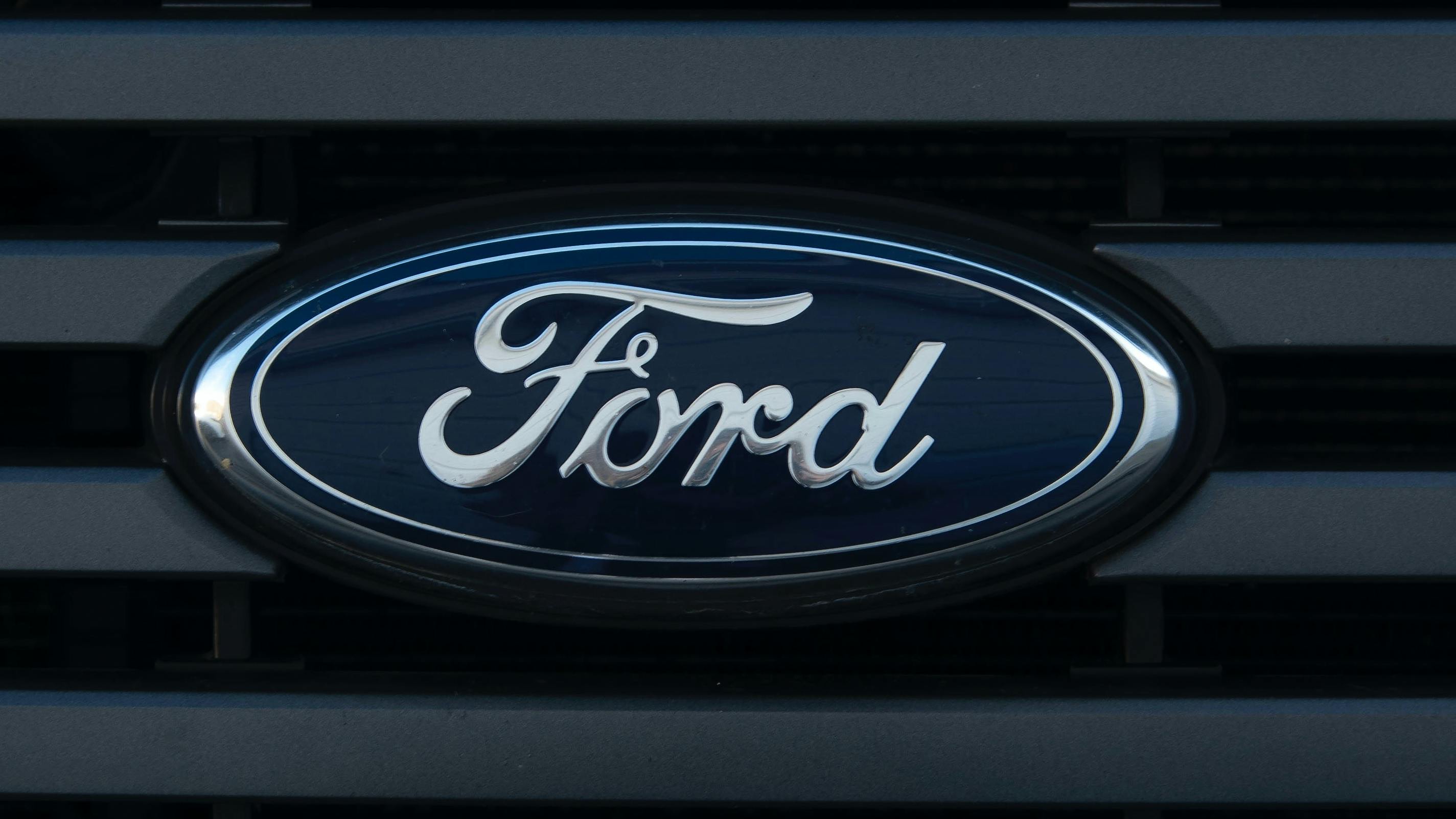 67f892607acb93b850cffc95 Ford