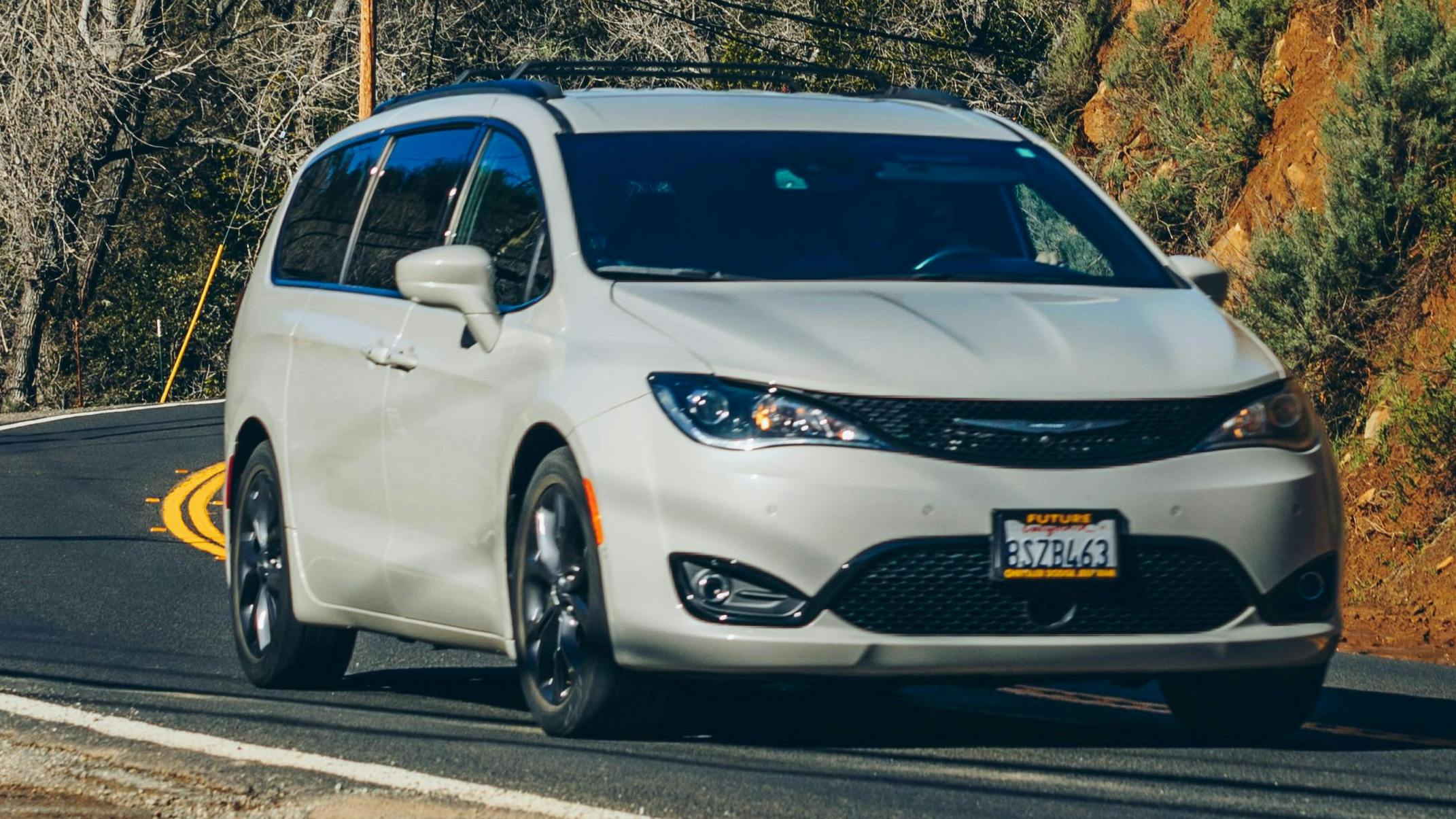 69cf4a12ae9ffe9e57feba36 Chrysler Pacifica