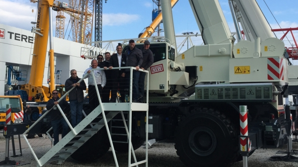 Bigge staff on the Terex crane at Bauma