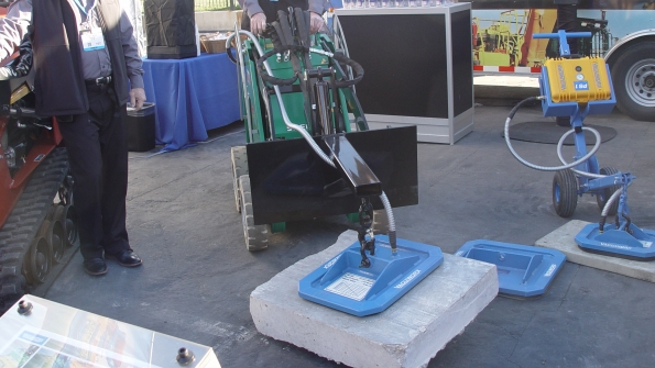 Vacuworx demonstrates its hydraulic lifting systems at World of Concrete in Las Vegas earlier this year