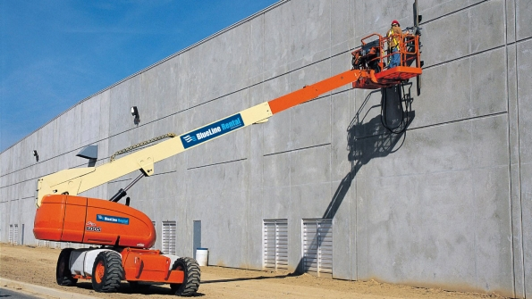 A BlueLine Rental aerial work platform at work United Rentals is acquiring the Texasbased company for about 21 billion