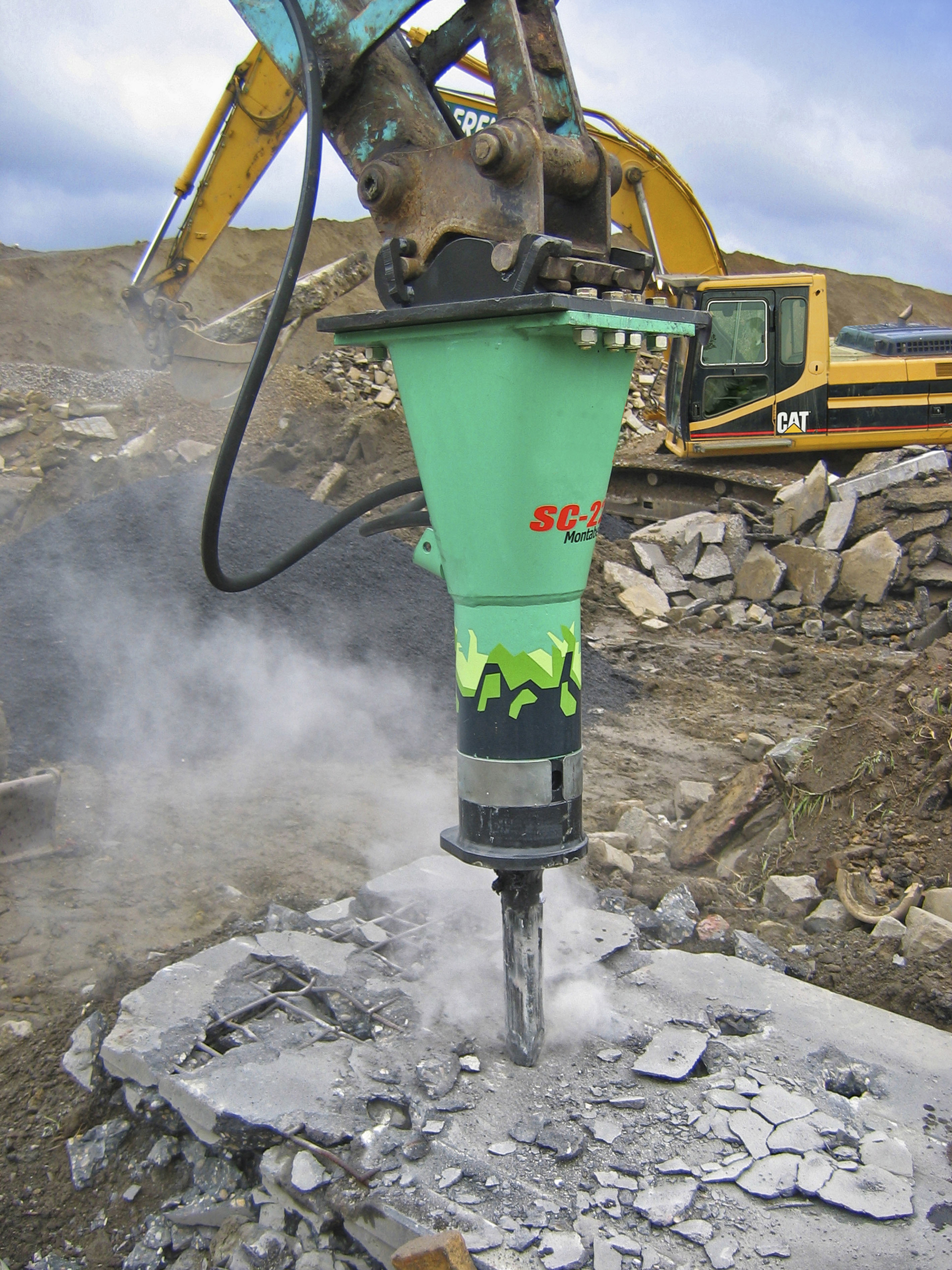 Montabert SC 22 Hydraulic Breaker.jpg
