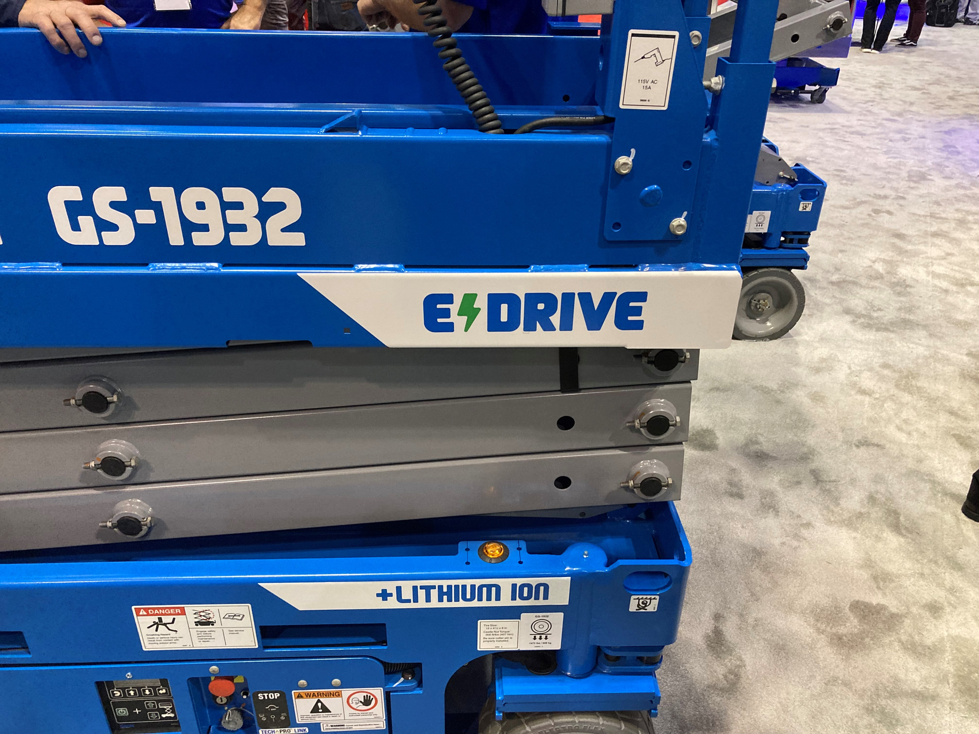 Genie Gs 1932 At Ara