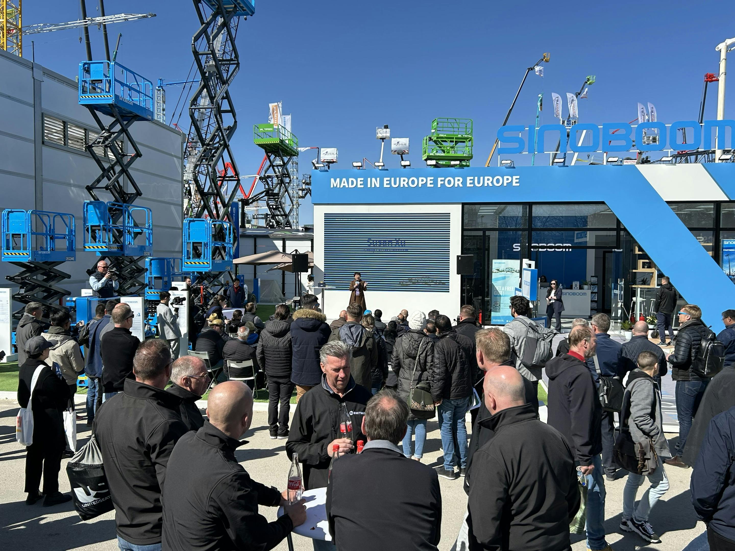 sinoboom_booth_at_bauma_425
