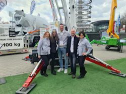 Palazzani and Lolex staff at Bauma in April, developing their collaborative relationship. Palazzani and Lolex staff at Bauma in April, developing their collaborative relationship.