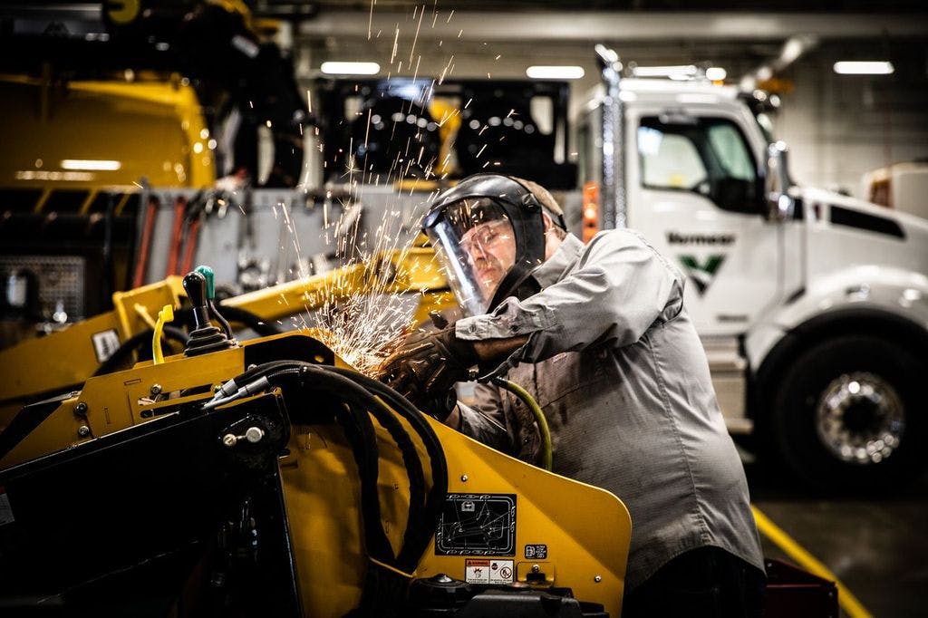 699a0b45ee74836cc675a86a Vermeer Manufacturing Factility 226