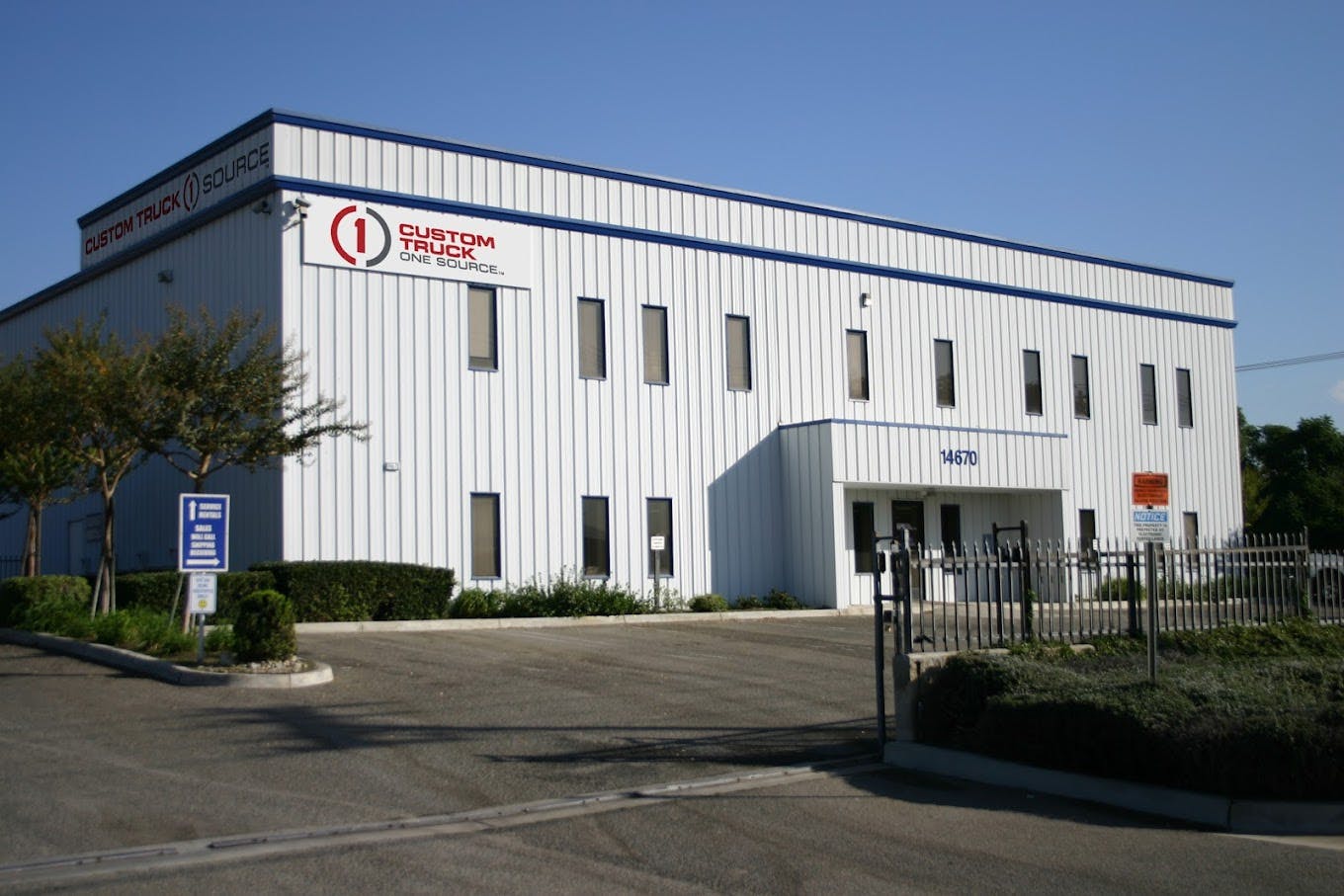 69ce0b1f3362687a7abf29a3 Custom Truck One Source Picaroo