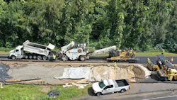 PALI_Grace---Paving-SMA-test-strip-at-Pali-lookout-%282%29 PALI_Grace---Paving-SMA-test-strip-at-Pali-lookout-%282%29