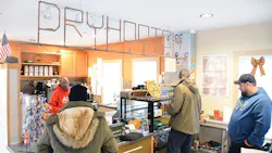 VET_20191115---Vet-Workforce---DryHootch-Counter VET_20191115---Vet-Workforce---DryHootch-Counter