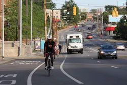 AM_Cyclists-in-Bike-Lane AM_Cyclists-in-Bike-Lane