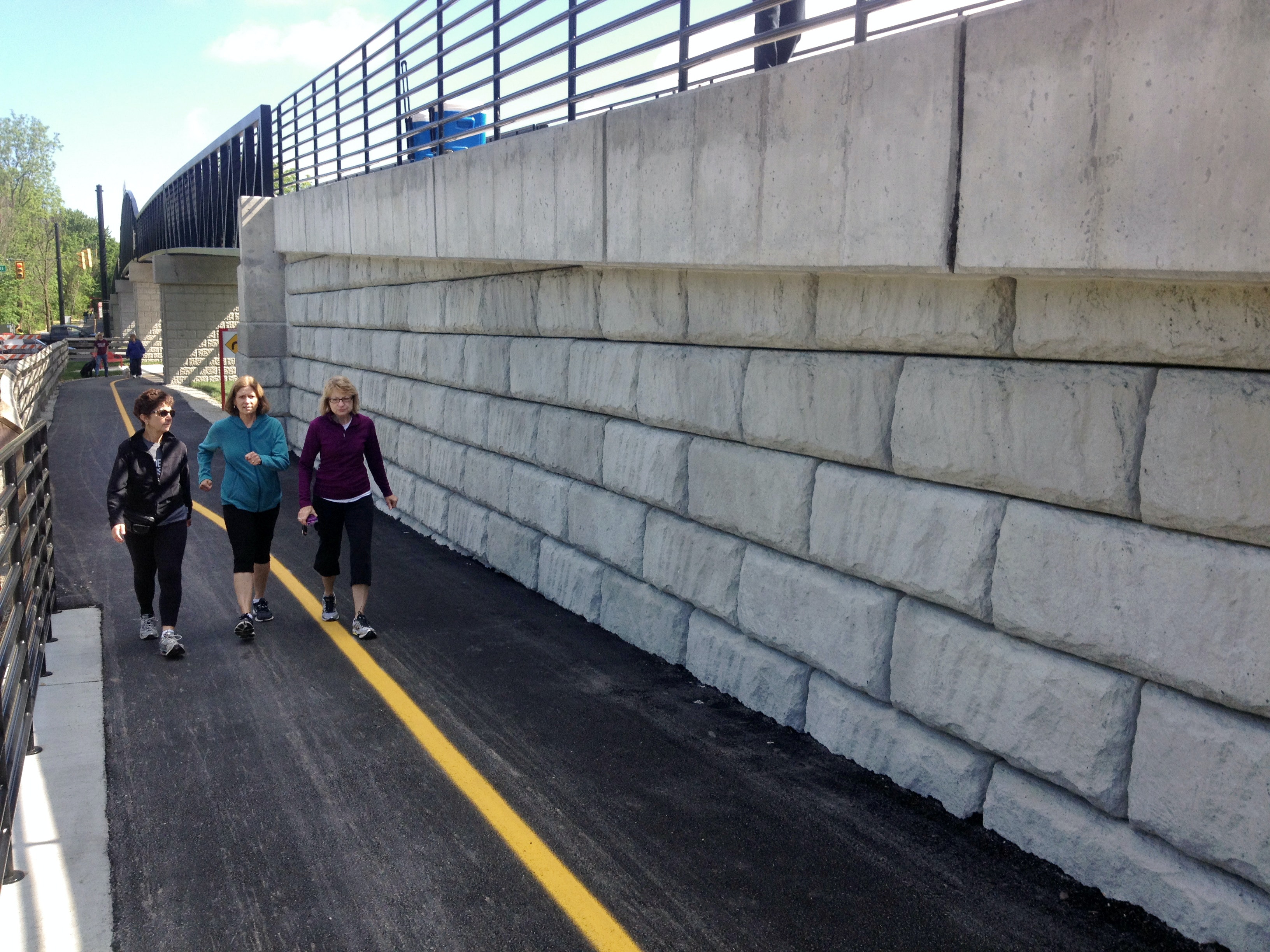 Redi-Rock-PC System-Retaining-Walls-Monon-Bridge-Rail-Trail (3)