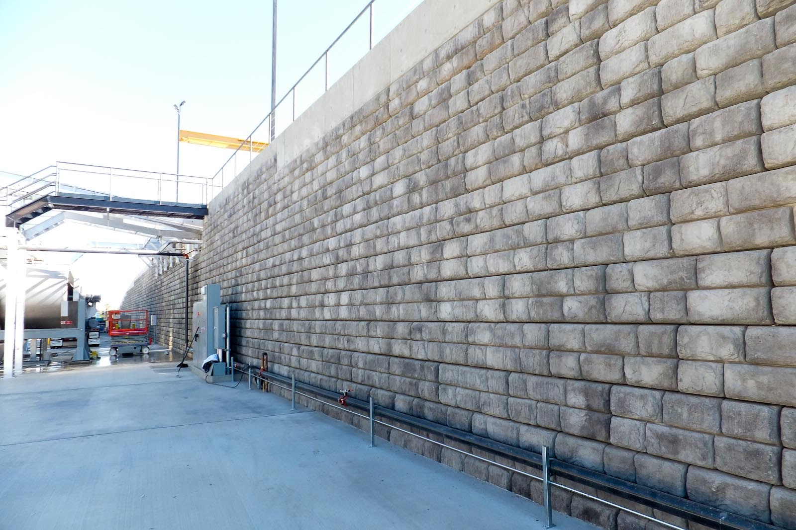 Redi-Rock-retaining-walls-reinforced-for-winery