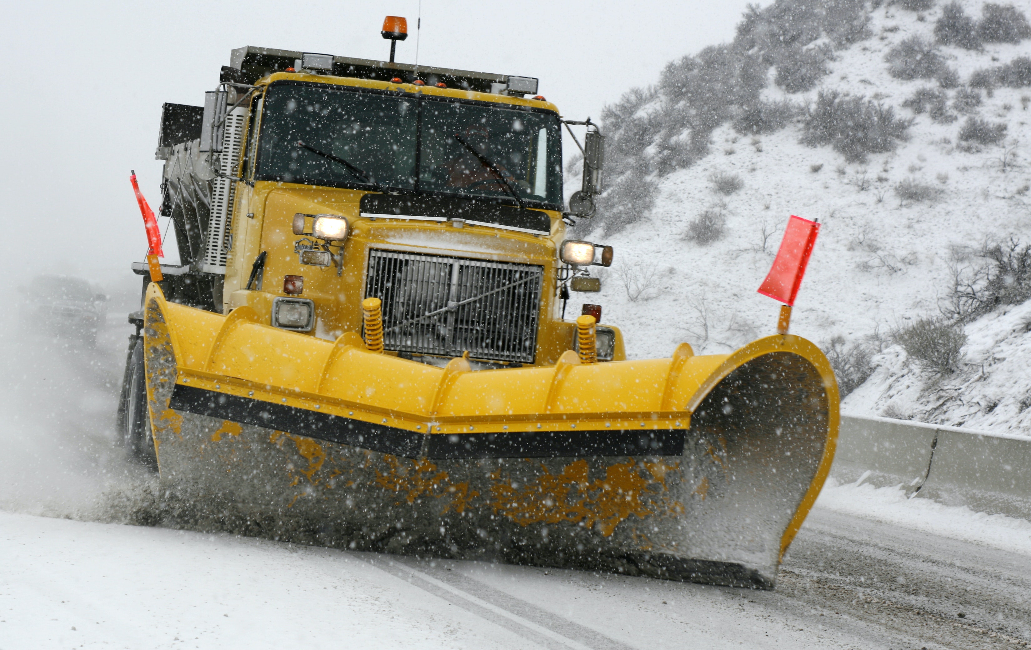Idaho-snowplow-truck-closeup-hwy21_CRS-311